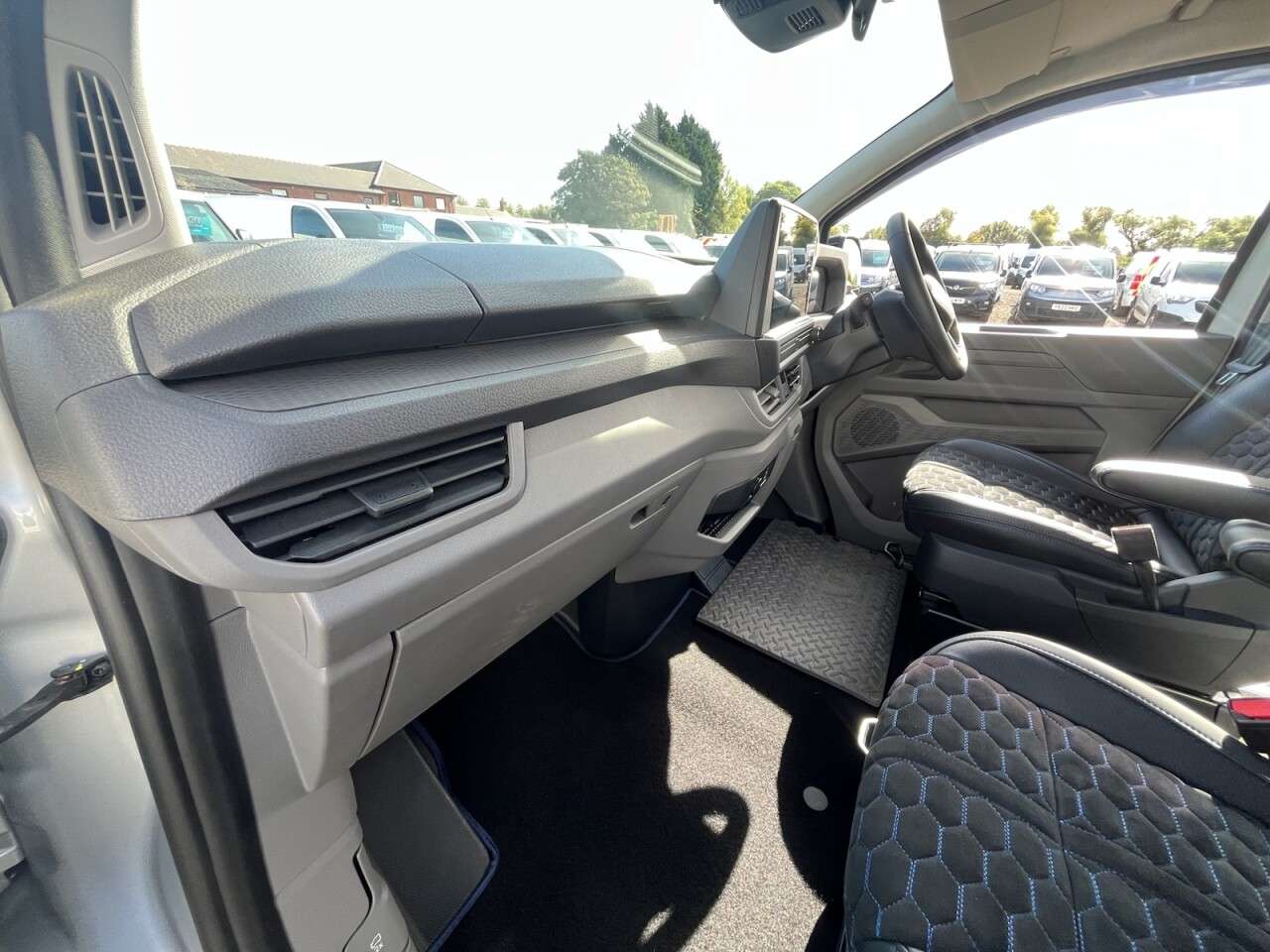 2025 VOLKSWAGEN TRANSPORTER 2025 VOLKSWAGEN TRANSPORTER