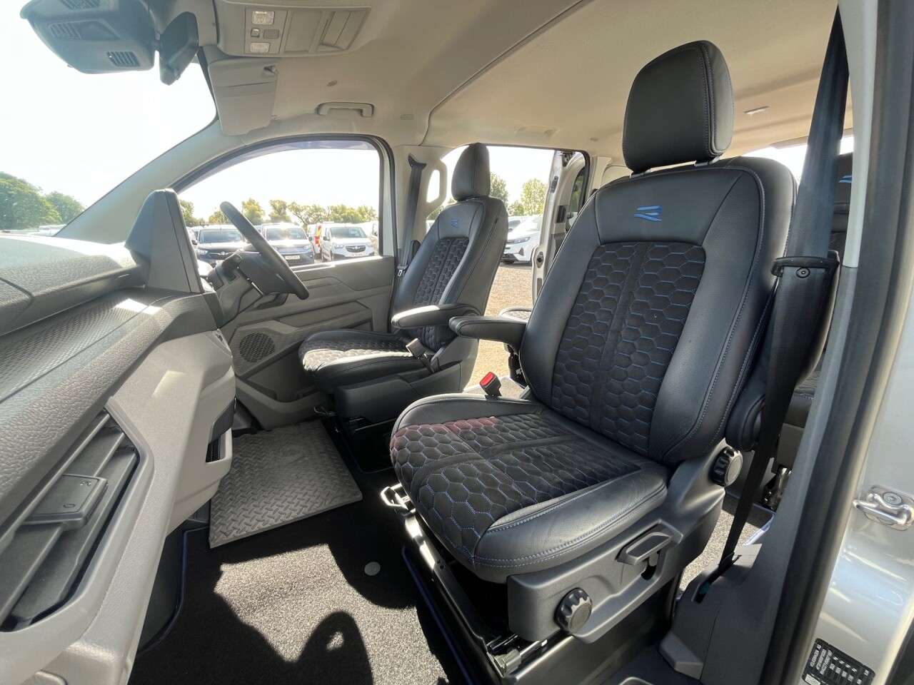 2025 VOLKSWAGEN TRANSPORTER 2025 VOLKSWAGEN TRANSPORTER