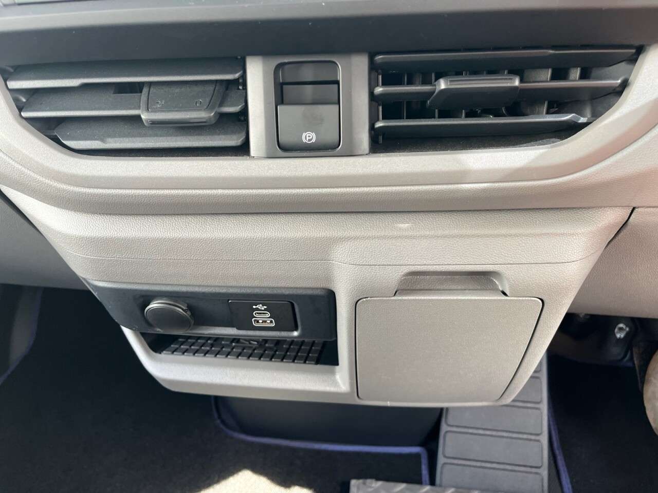 2025 VOLKSWAGEN TRANSPORTER 2025 VOLKSWAGEN TRANSPORTER