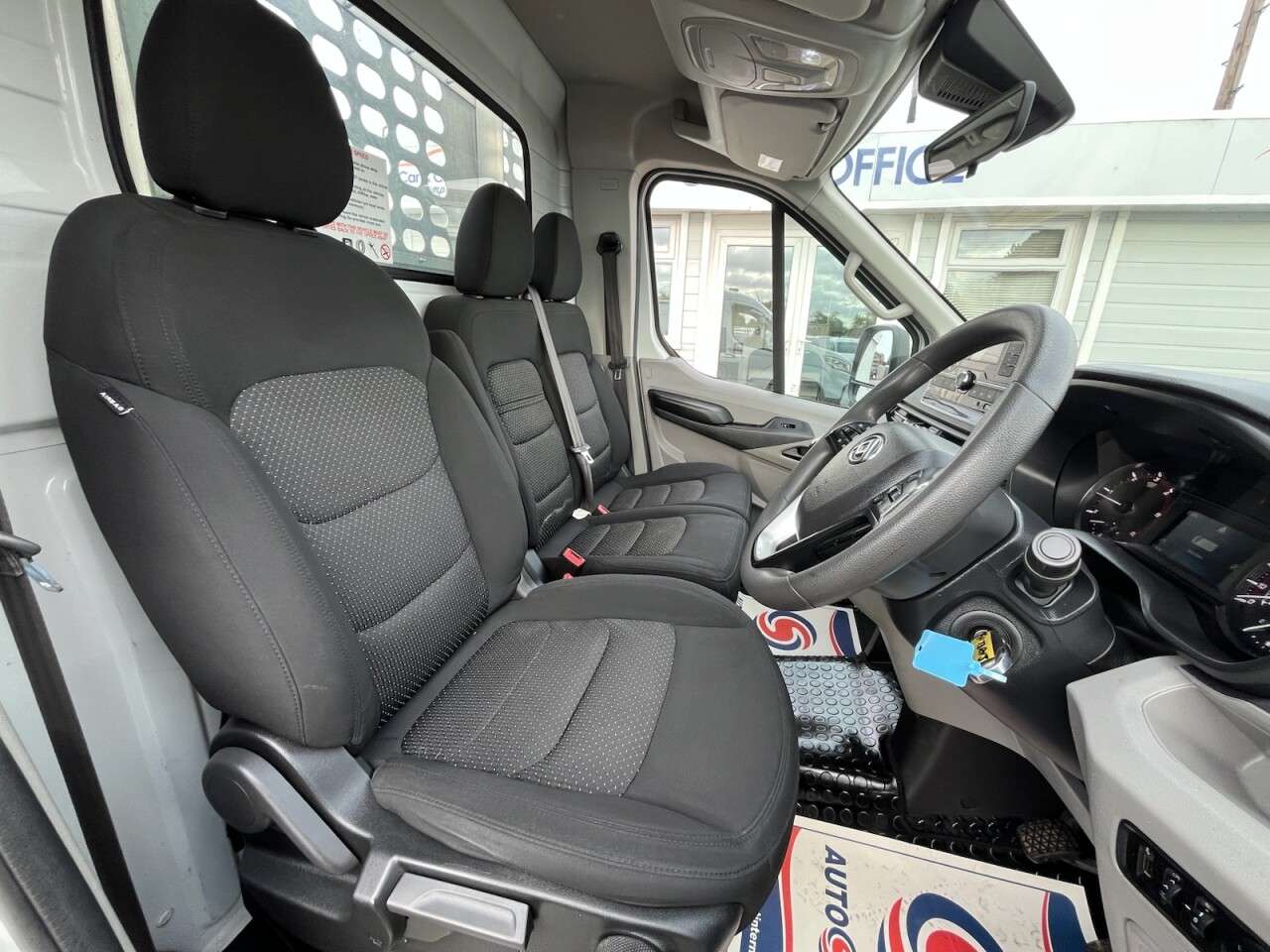 2023 MAXUS DELIVER 9 2023 MAXUS DELIVER 9