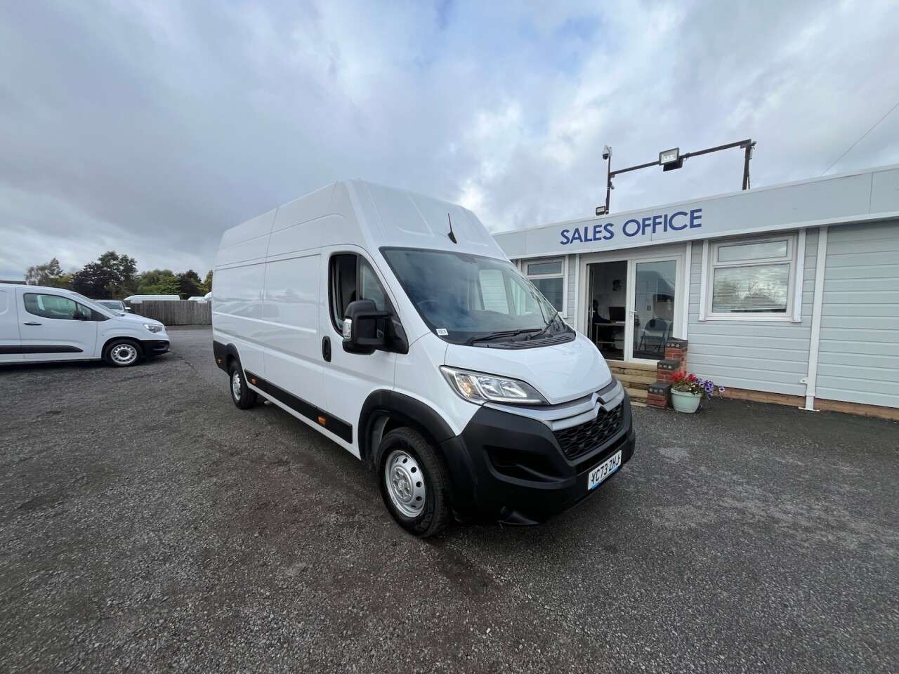 A 2023 CITROEN RELAY 2.2 BlueHDi 35 Enterprise Edition Panel Van 5dr Diesel Manual L4 Extra High A 2023 CITROEN RELAY 2.2 BlueHDi 35 Enterprise Edition Panel Van 5dr Diesel Manual L4 Extra High