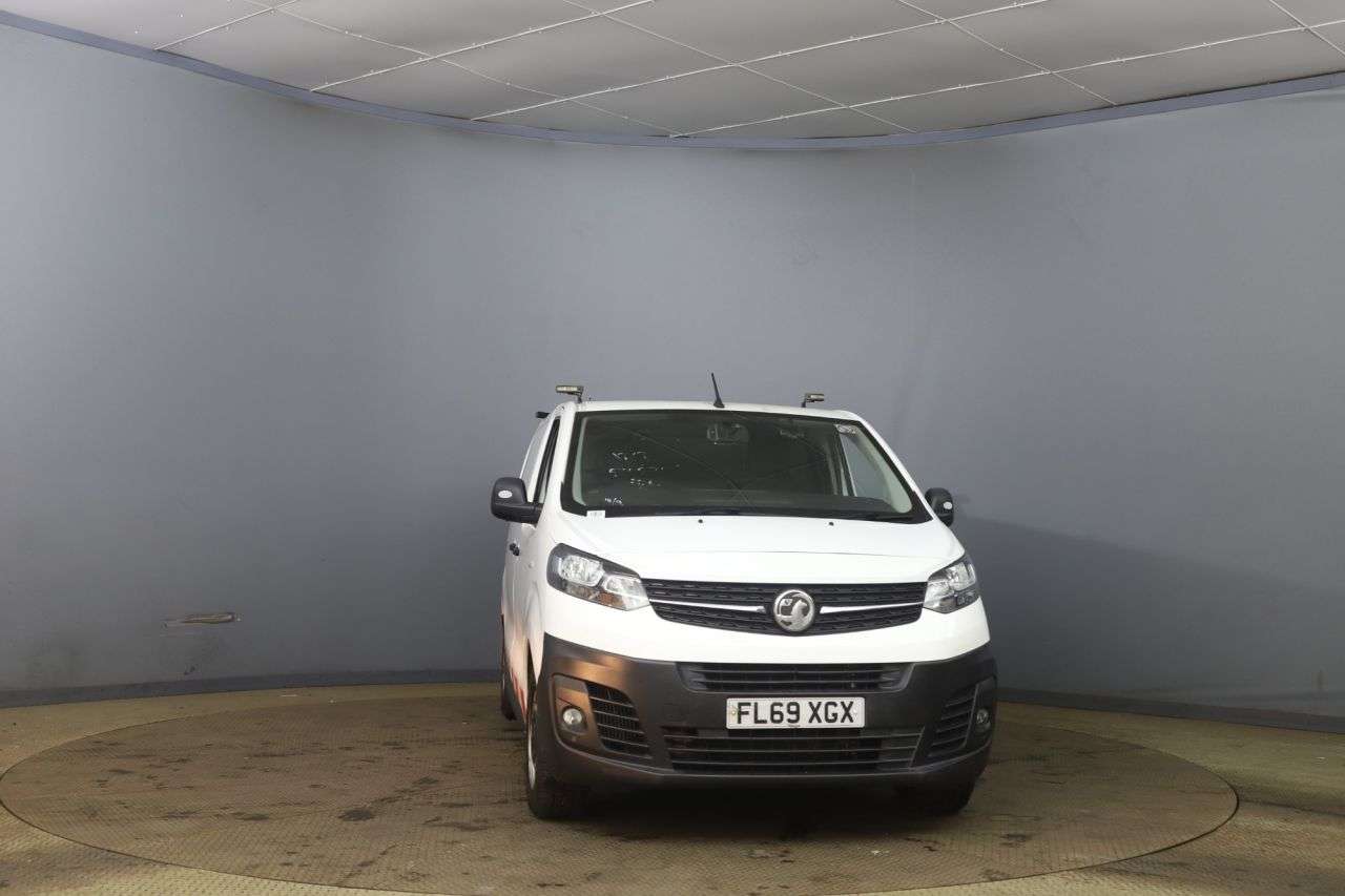 A 2019 VAUXHALL VIVARO 1.5 Turbo D 2900 Edition Panel Van 5dr Diesel Manual L1 H1 Euro 6 (s/s) (10 A 2019 VAUXHALL VIVARO 1.5 Turbo D 2900 Edition Panel Van 5dr Diesel Manual L1 H1 Euro 6 (s/s) (10