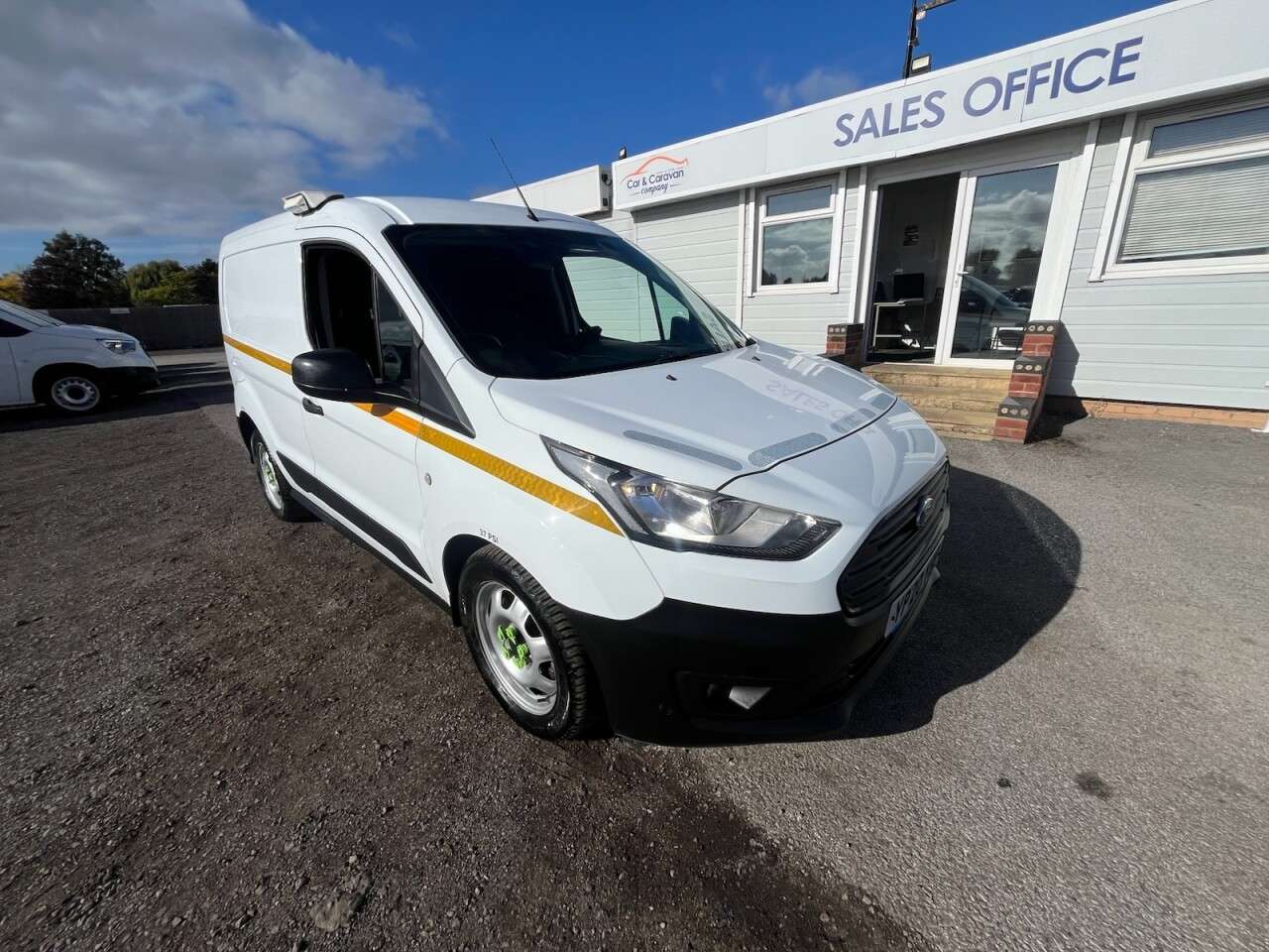 A 2020 FORD TRANSIT CONNECT 1.5 220 EcoBlue Leader Panel Van 5dr Diesel Manual L1 Euro 6 (s/s) (100 ps) A 2020 FORD TRANSIT CONNECT 1.5 220 EcoBlue Leader Panel Van 5dr Diesel Manual L1 Euro 6 (s/s) (100 ps)