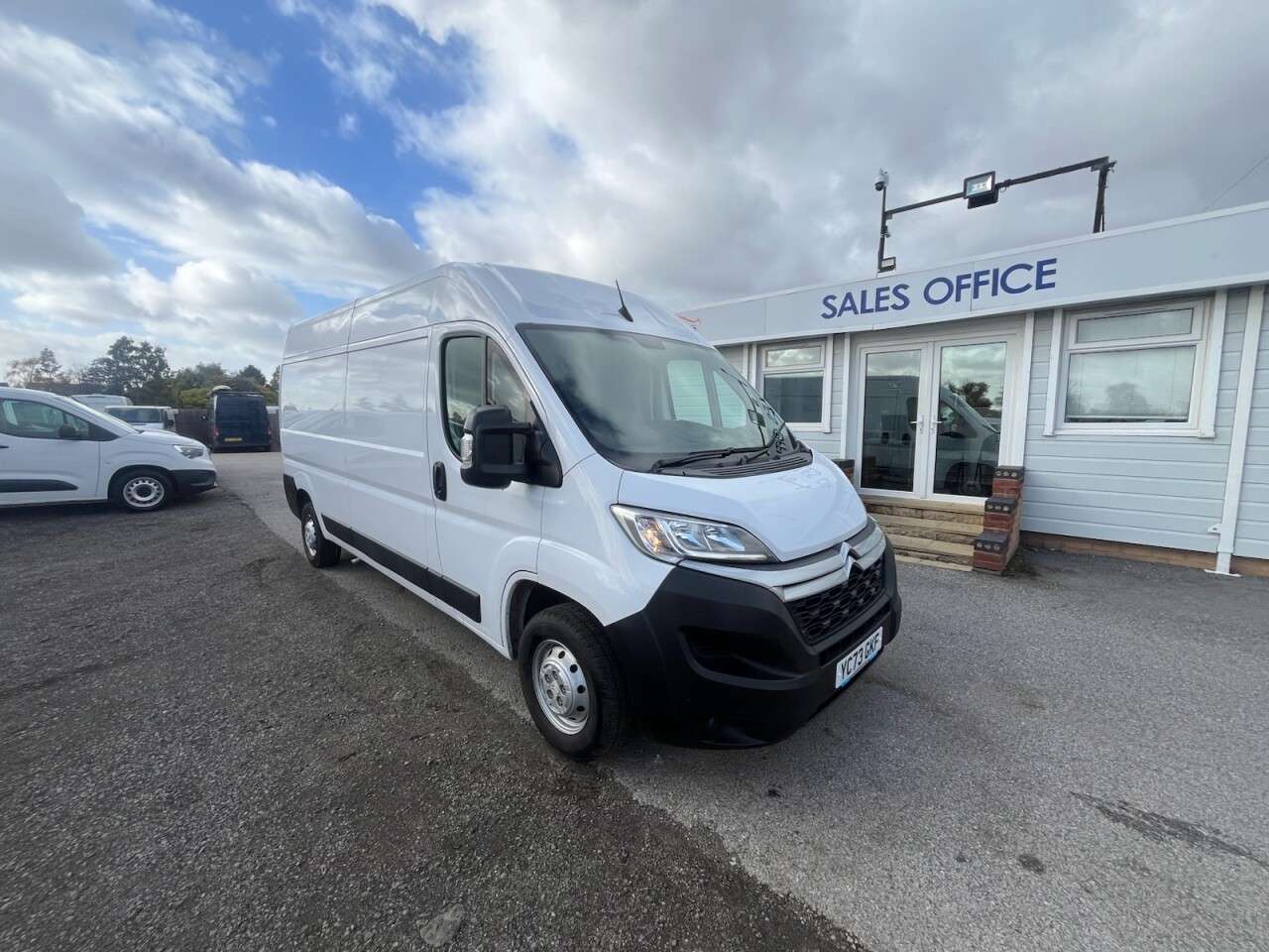 A 2023 CITROEN RELAY 2.2 BlueHDi 35 Enterprise Edition Panel Van 5dr Diesel Manual L3 High Roof A 2023 CITROEN RELAY 2.2 BlueHDi 35 Enterprise Edition Panel Van 5dr Diesel Manual L3 High Roof
