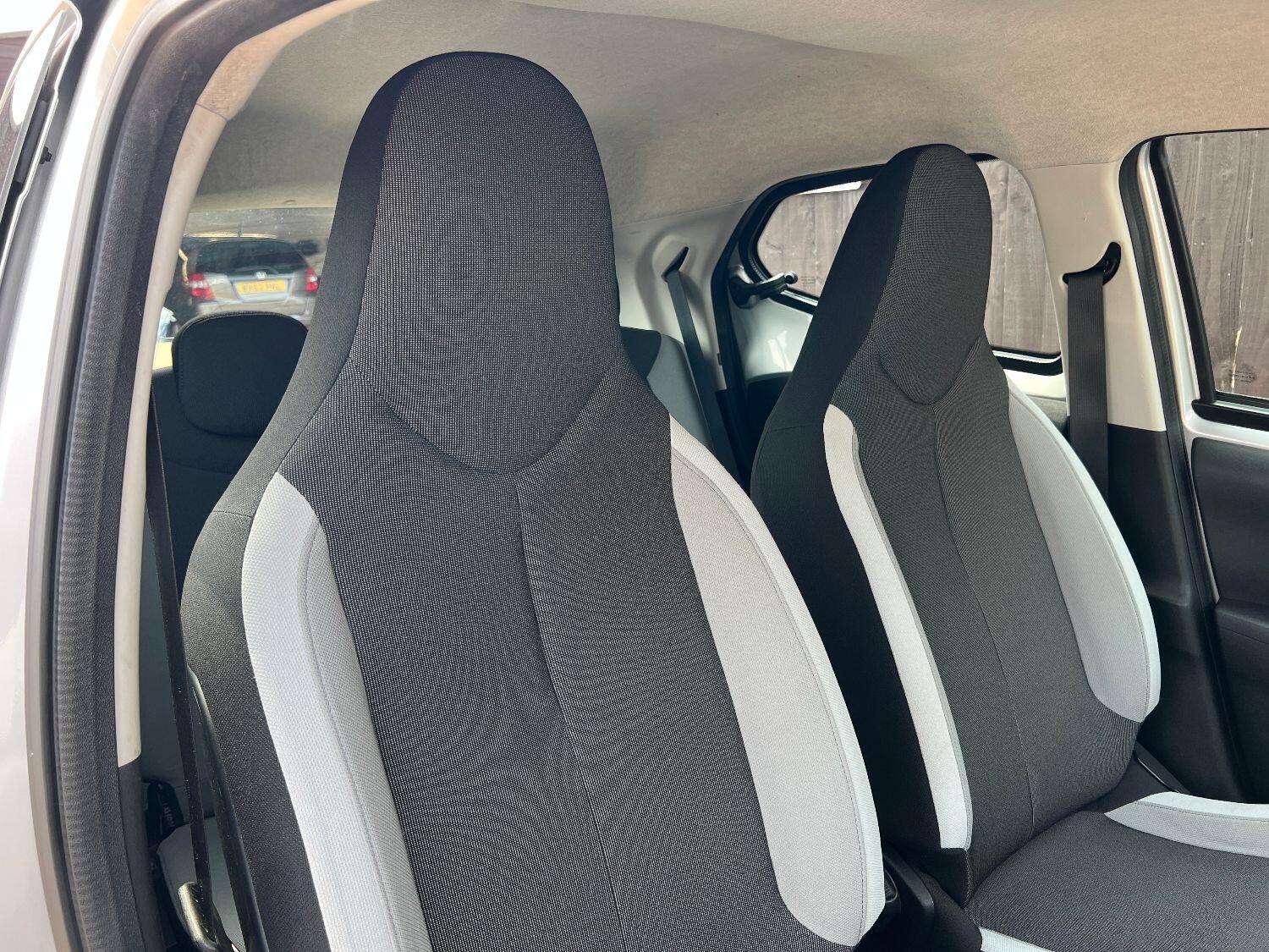 2014 TOYOTA AYGO 2014 TOYOTA AYGO