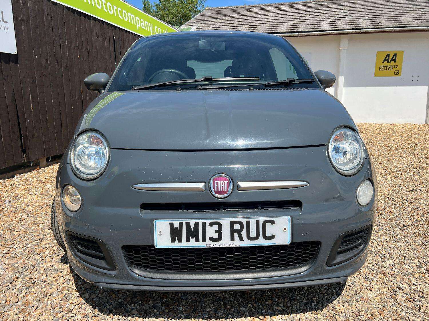 A 2013 FIAT 500 1.2 S A 2013 FIAT 500 1.2 S