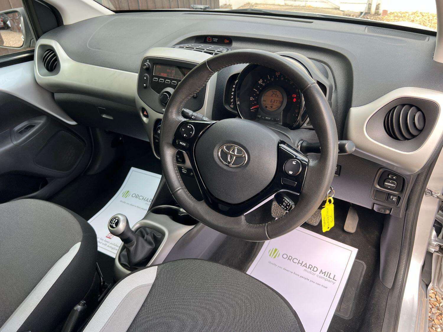 2014 TOYOTA AYGO 2014 TOYOTA AYGO