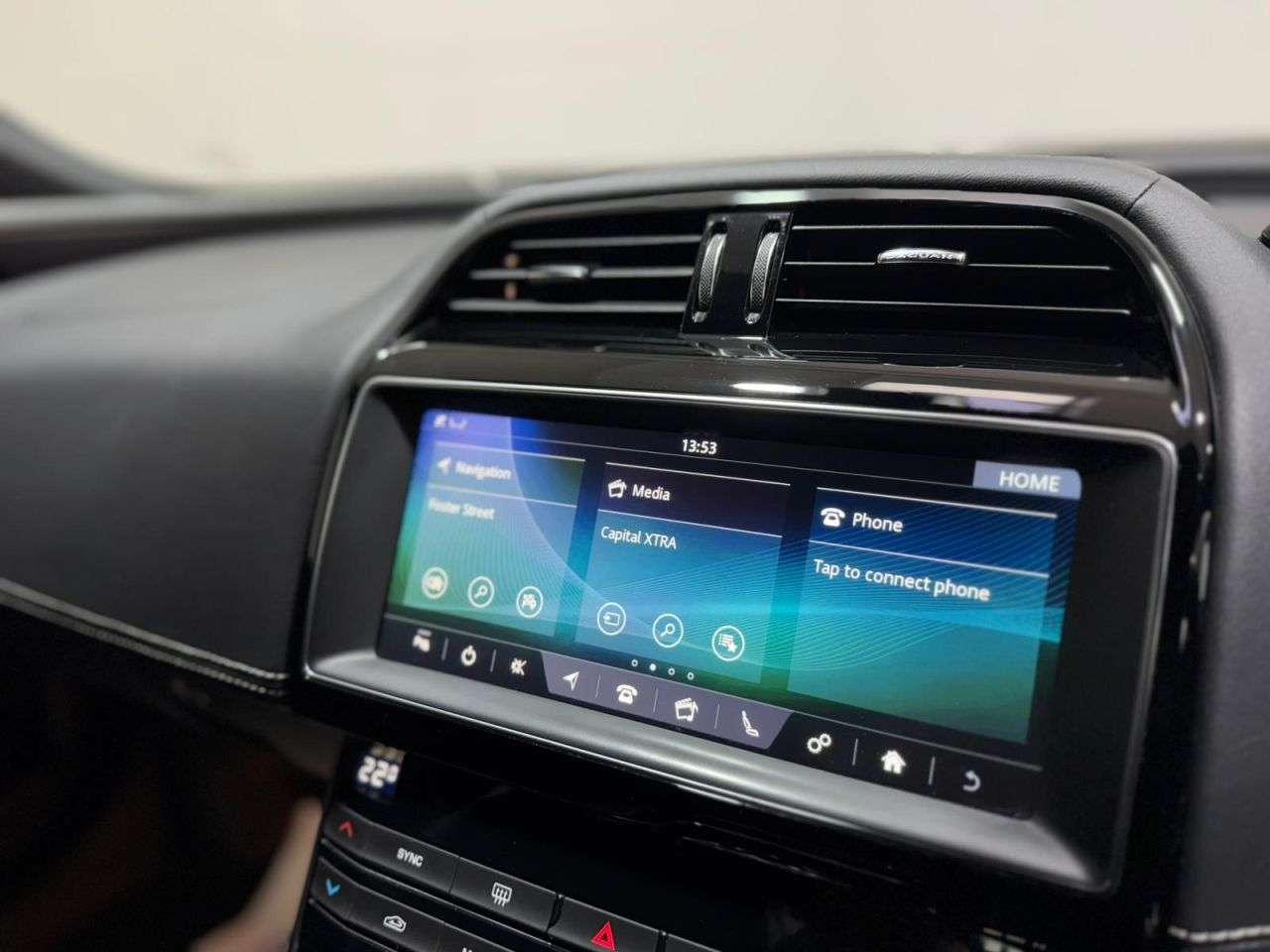 2018 JAGUAR XE 2018 JAGUAR XE