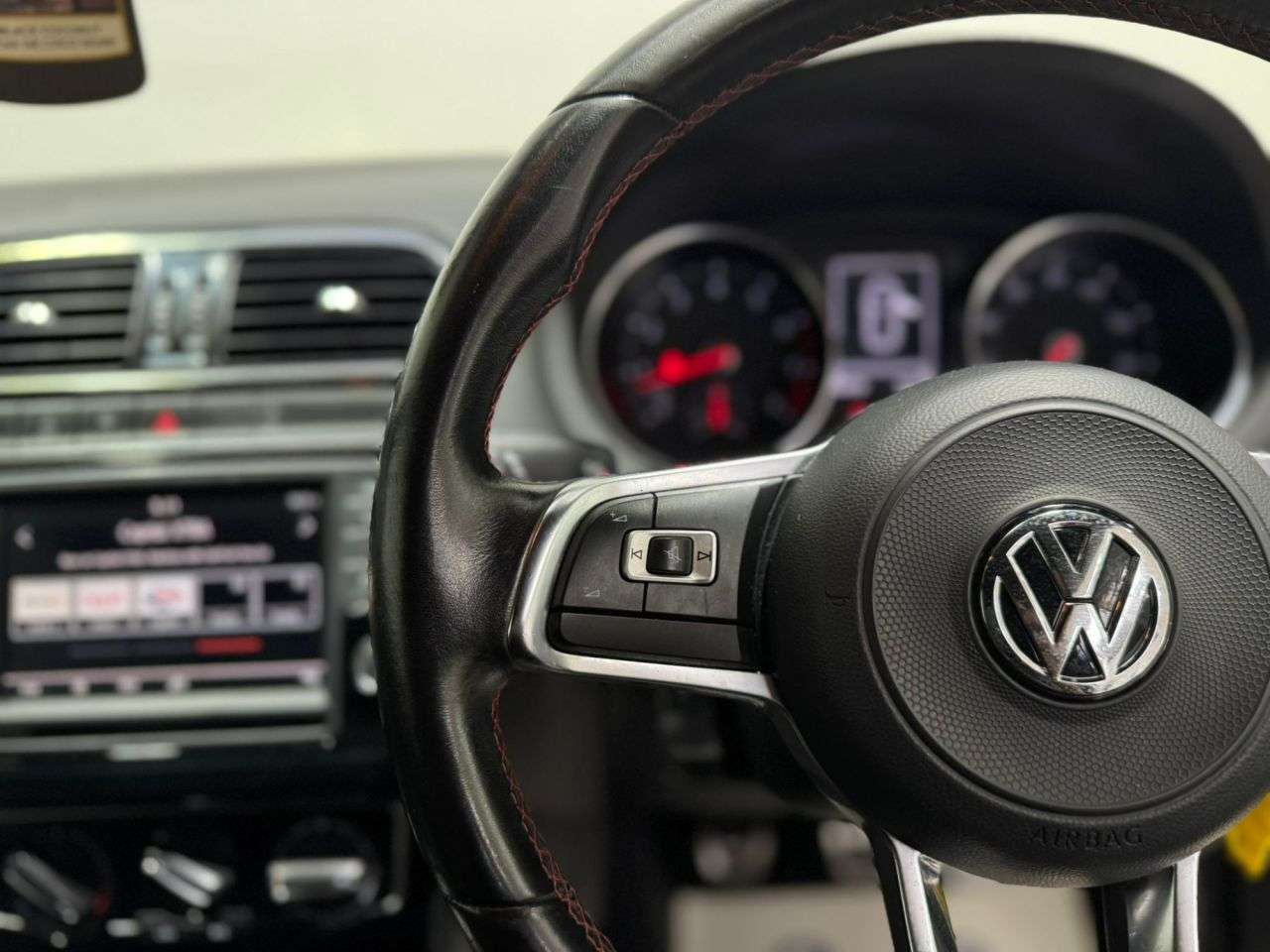 2017 VOLKSWAGEN POLO 2017 VOLKSWAGEN POLO