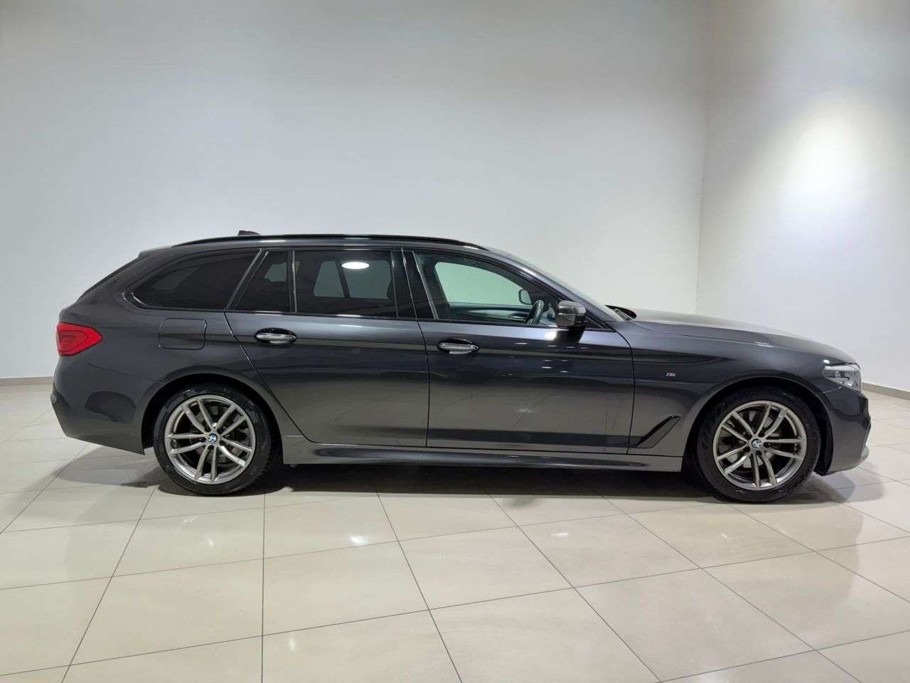 2018 BMW 5 SERIES 2018 BMW 5 SERIES