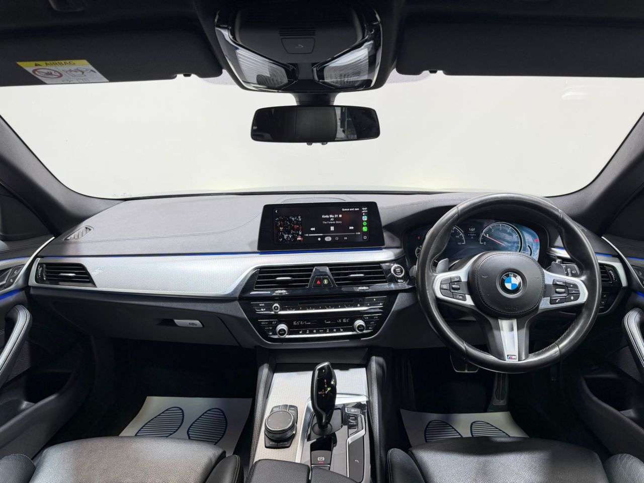 A 2018 BMW 5 SERIES 2.0 520i M Sport Touring 5dr Petrol Auto Euro 6 (s/s) (184 ps) NATIONWIDE D A 2018 BMW 5 SERIES 2.0 520i M Sport Touring 5dr Petrol Auto Euro 6 (s/s) (184 ps) NATIONWIDE D