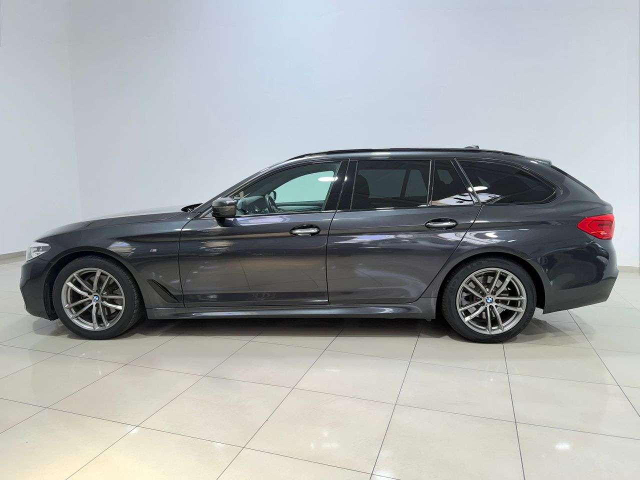 2018 BMW 5 SERIES 2018 BMW 5 SERIES