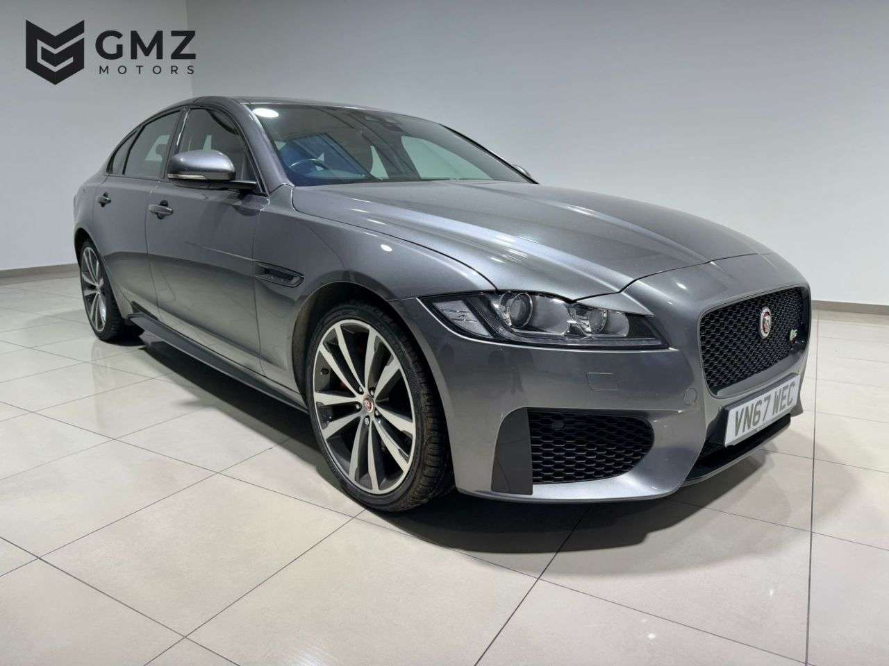 A 2017 JAGUAR XF 3.0 V6 S Saloon 4dr Petrol Auto Euro 6 (s/s) (380 ps) NATIONWIDE DELIVERY A 2017 JAGUAR XF 3.0 V6 S Saloon 4dr Petrol Auto Euro 6 (s/s) (380 ps) NATIONWIDE DELIVERY