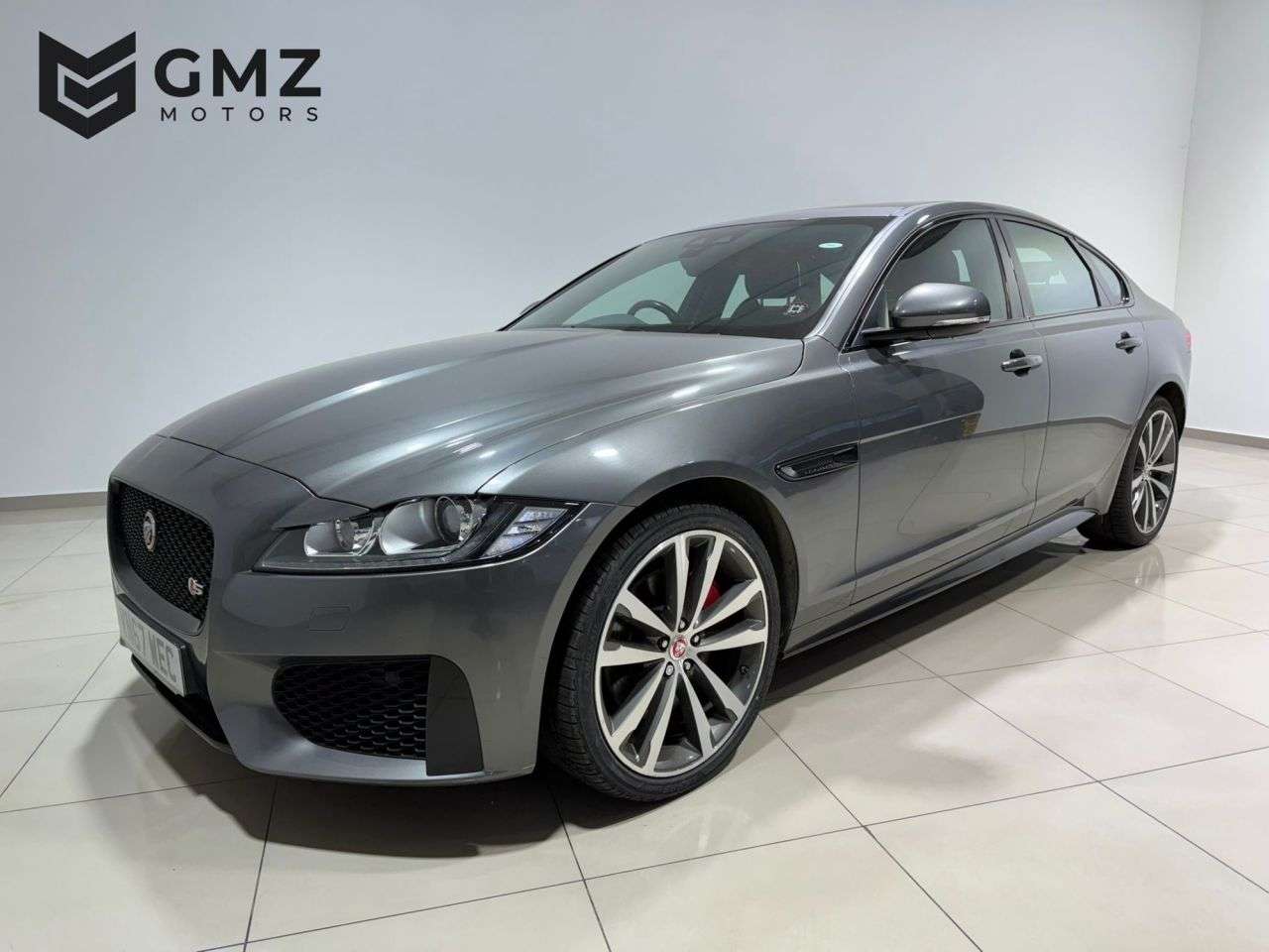 A 2017 JAGUAR XF 3.0 V6 S Saloon 4dr Petrol Auto Euro 6 (s/s) (380 ps) NATIONWIDE DELIVERY A 2017 JAGUAR XF 3.0 V6 S Saloon 4dr Petrol Auto Euro 6 (s/s) (380 ps) NATIONWIDE DELIVERY