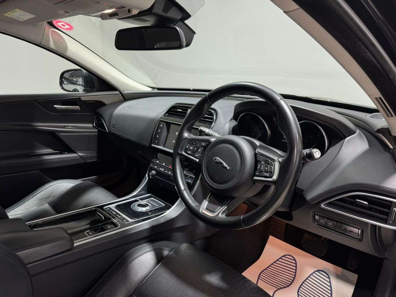 2017 JAGUAR XE 2017 JAGUAR XE