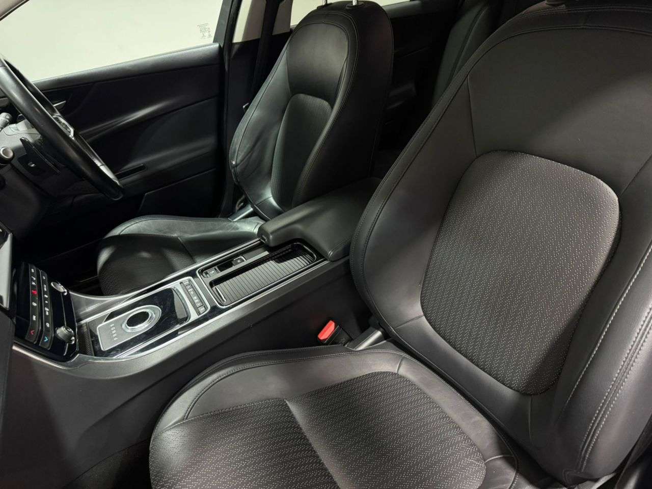 2017 JAGUAR XE 2017 JAGUAR XE