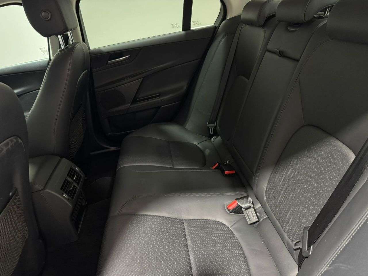 2017 JAGUAR XE 2017 JAGUAR XE