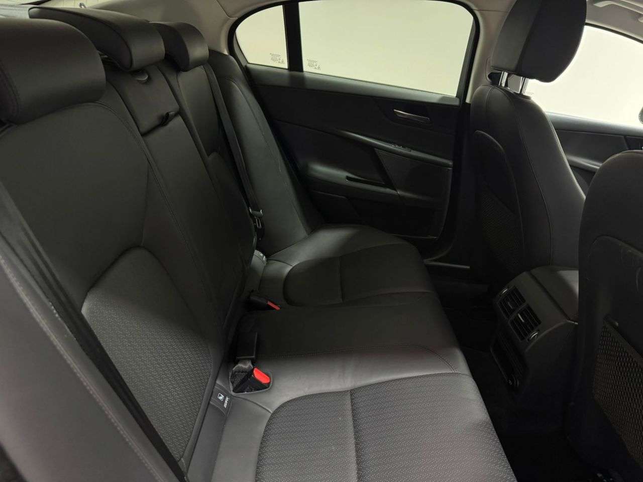 2017 JAGUAR XE 2017 JAGUAR XE