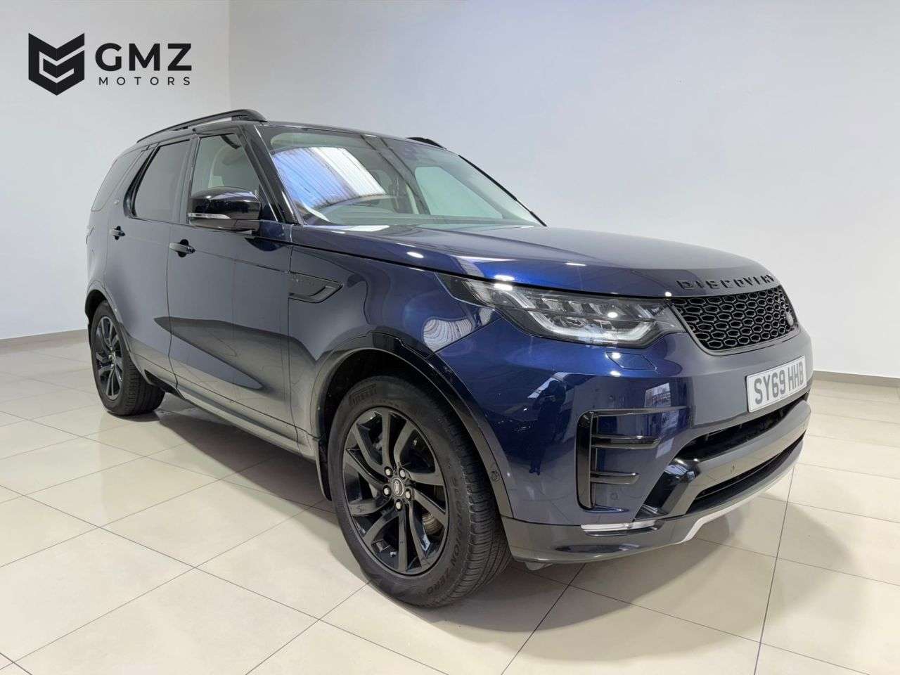 A 2019 LAND ROVER DISCOVERY 3.0 SD V6 Landmark Edition SUV 5dr Diesel Auto 4WD Euro 6 (s/s) (306 ps) NA A 2019 LAND ROVER DISCOVERY 3.0 SD V6 Landmark Edition SUV 5dr Diesel Auto 4WD Euro 6 (s/s) (306 ps) NA