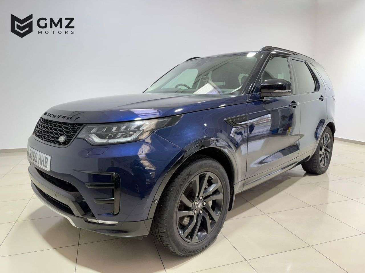 A 2019 LAND ROVER DISCOVERY 3.0 SD V6 Landmark Edition SUV 5dr Diesel Auto 4WD Euro 6 (s/s) (306 ps) NA A 2019 LAND ROVER DISCOVERY 3.0 SD V6 Landmark Edition SUV 5dr Diesel Auto 4WD Euro 6 (s/s) (306 ps) NA