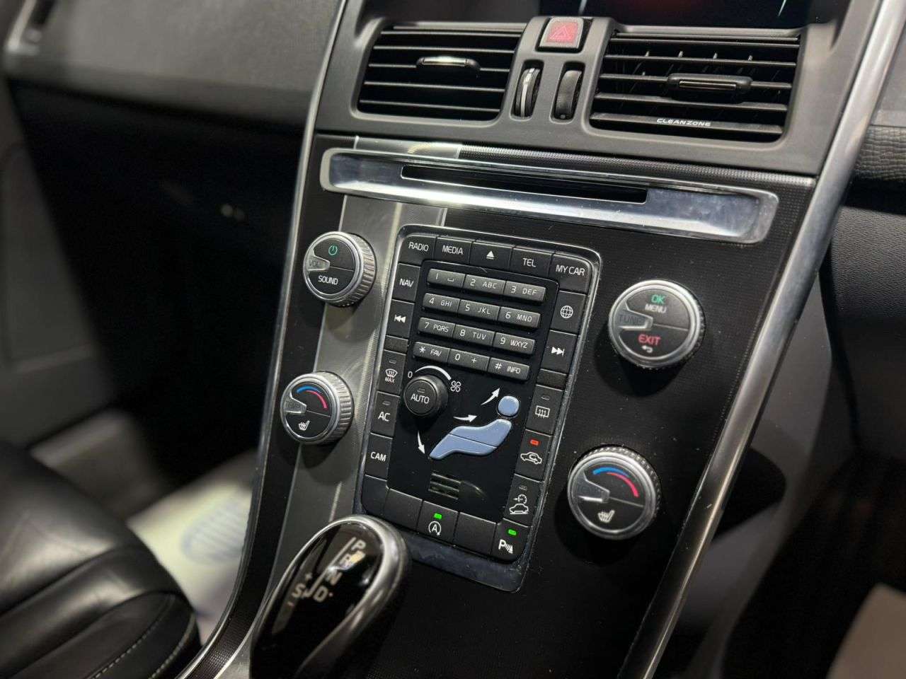 2016 VOLVO XC60 2016 VOLVO XC60