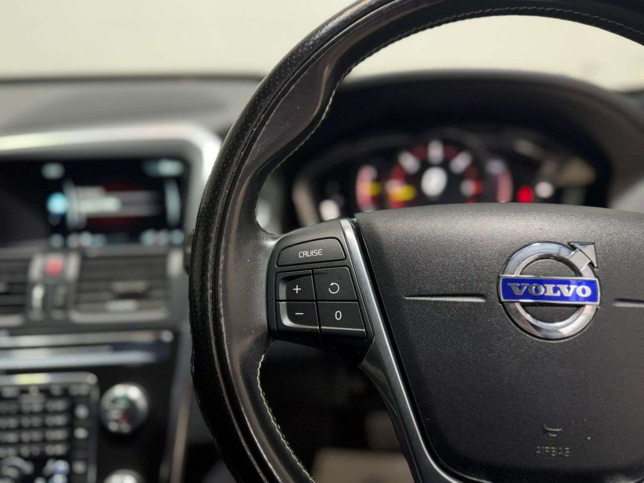 2016 VOLVO XC60 2016 VOLVO XC60