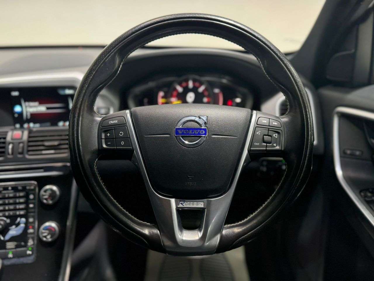 2016 VOLVO XC60 2016 VOLVO XC60