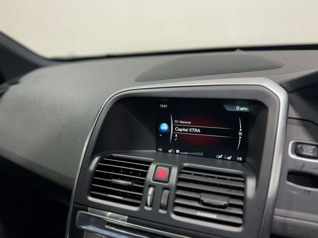 2016 VOLVO XC60 2016 VOLVO XC60