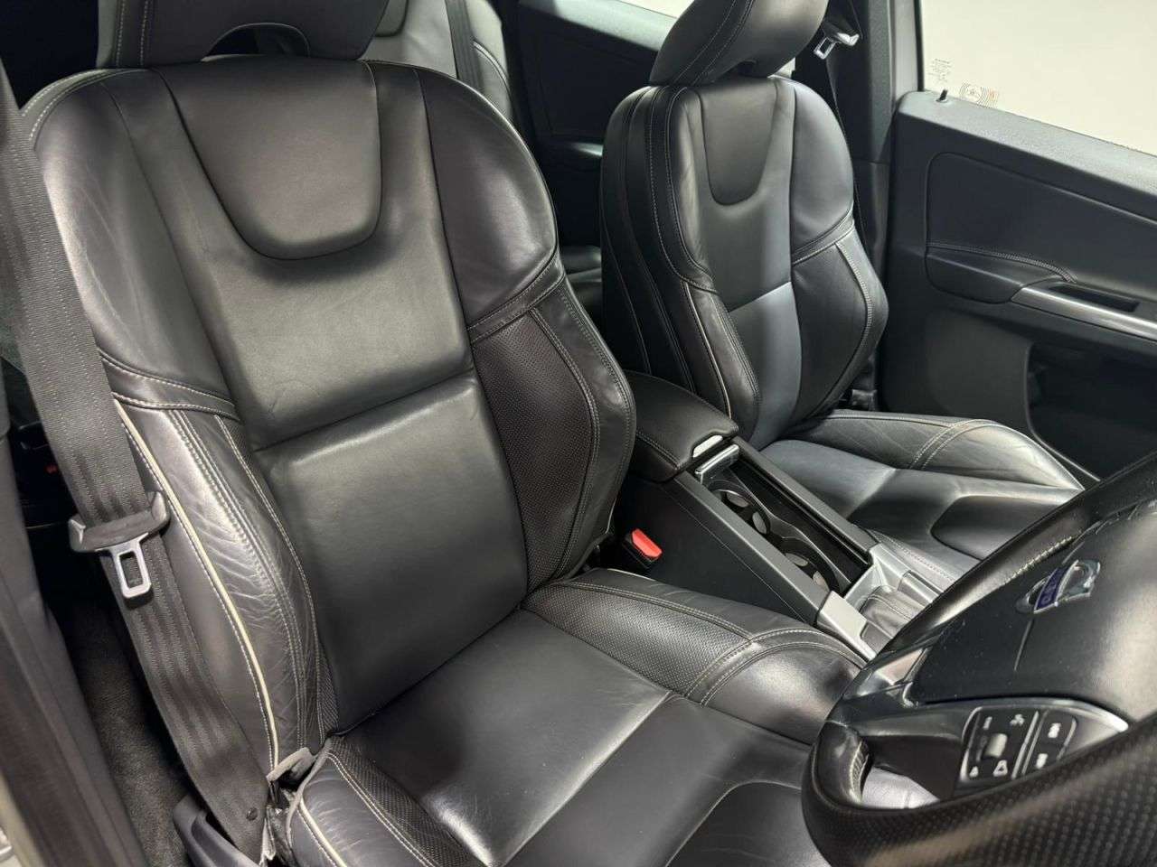 2016 VOLVO XC60 2016 VOLVO XC60