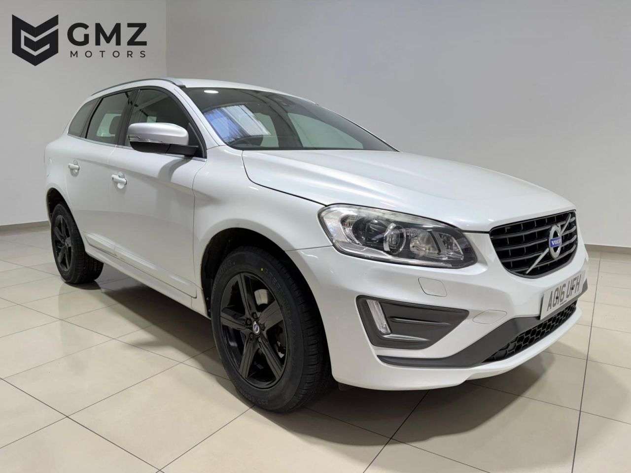 A 2016 VOLVO XC60 2.4 D5 R-Design Lux Nav SUV 5dr Diesel Auto AWD Euro 6 (s/s) (220 ps) NATIO A 2016 VOLVO XC60 2.4 D5 R-Design Lux Nav SUV 5dr Diesel Auto AWD Euro 6 (s/s) (220 ps) NATIO