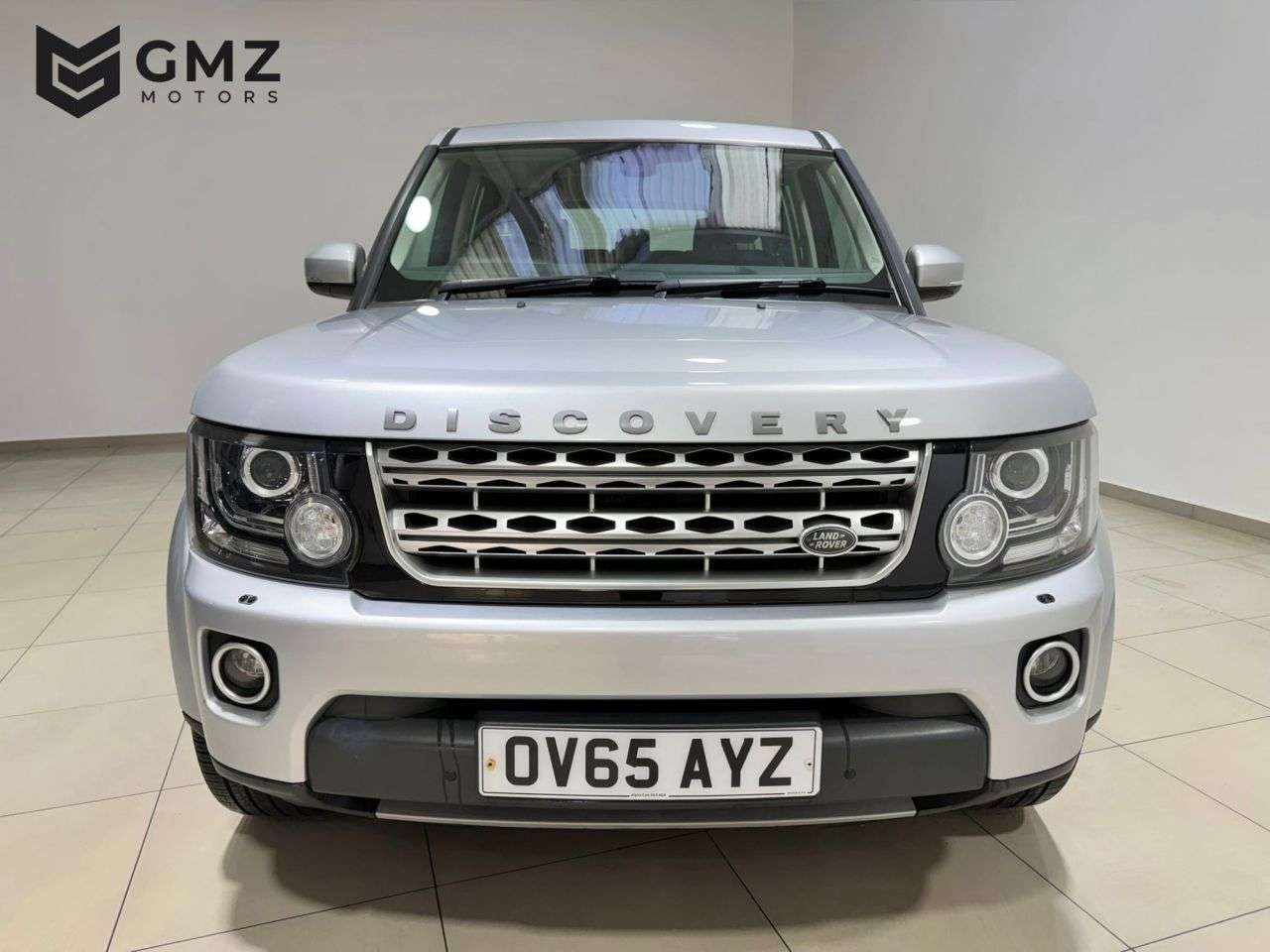 A 2015 LAND ROVER DISCOVERY 4 3.0 SD V6 HSE SUV 5dr Diesel Auto 4WD Euro 6 (s/s) (256 bhp) NATIONWIDE DEL A 2015 LAND ROVER DISCOVERY 4 3.0 SD V6 HSE SUV 5dr Diesel Auto 4WD Euro 6 (s/s) (256 bhp) NATIONWIDE DEL
