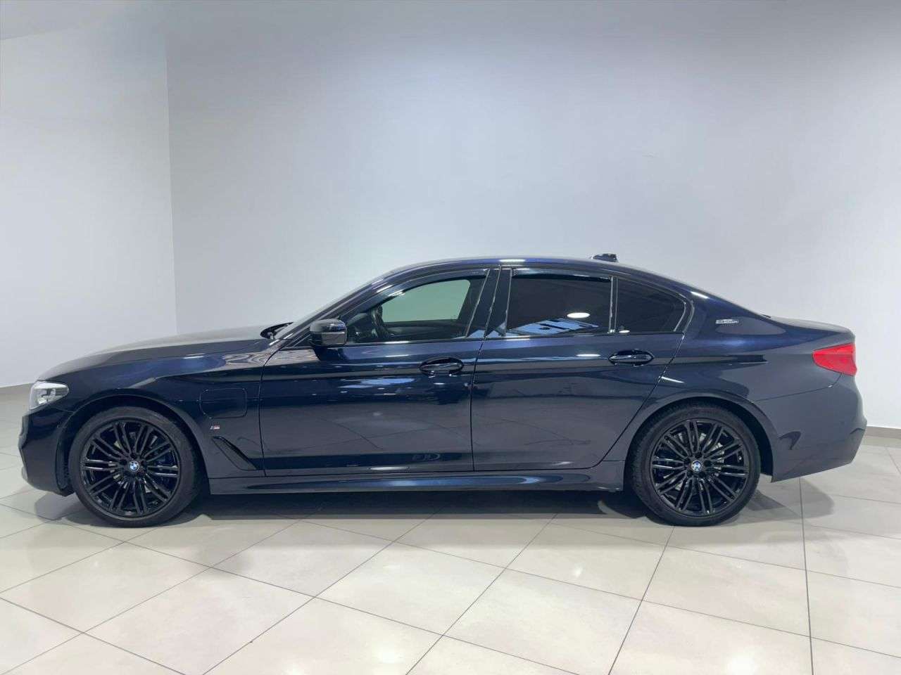 2019 BMW 5 SERIES 2019 BMW 5 SERIES