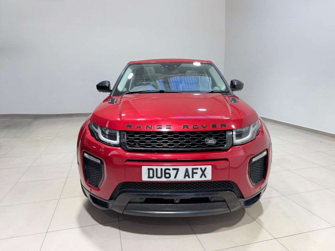 A 2017 LAND ROVER RANGE ROVER EVOQUE 2.0 SD4 Autobiography SUV 5dr Diesel Auto 4WD Euro 6 (s/s) (240 ps) NATIONW A 2017 LAND ROVER RANGE ROVER EVOQUE 2.0 SD4 Autobiography SUV 5dr Diesel Auto 4WD Euro 6 (s/s) (240 ps) NATIONW