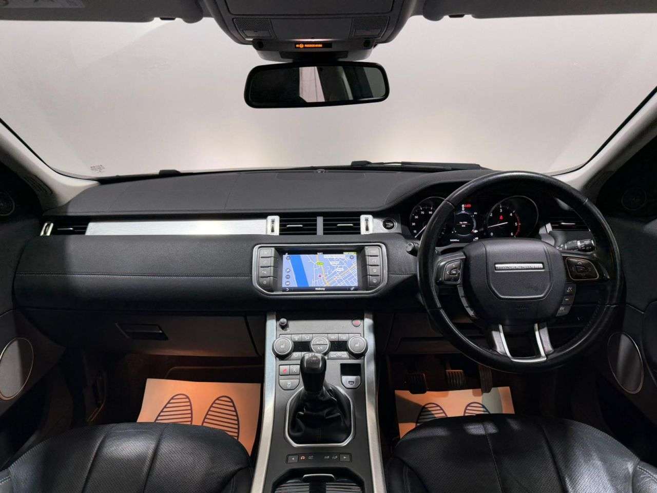 A 2017 LAND ROVER RANGE ROVER EVOQUE 2.0 TD4 SE Tech SUV 5dr Diesel Manual 4WD Euro 6 (s/s) (180 ps) NATIONWIDE A 2017 LAND ROVER RANGE ROVER EVOQUE 2.0 TD4 SE Tech SUV 5dr Diesel Manual 4WD Euro 6 (s/s) (180 ps) NATIONWIDE