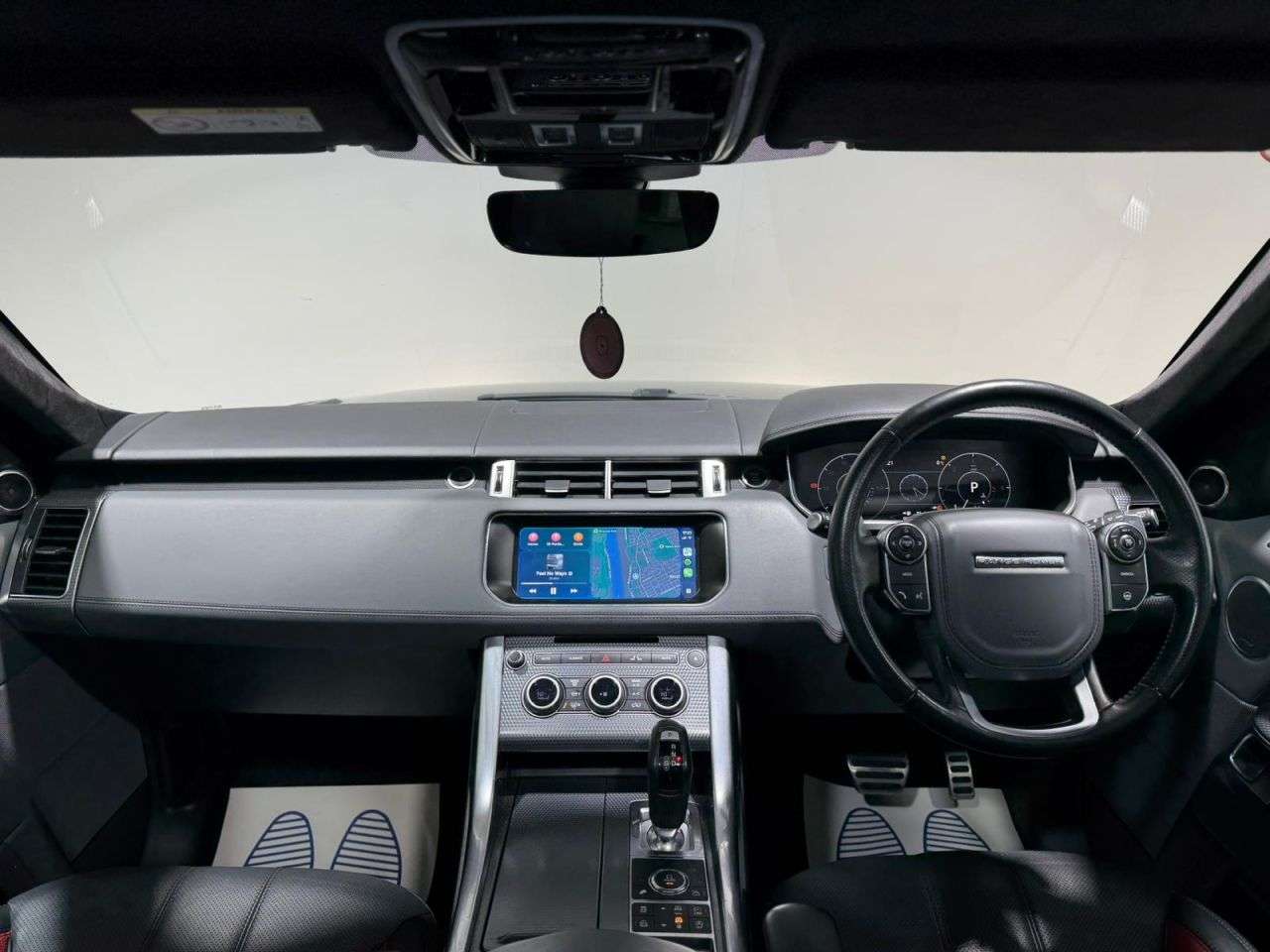 A 2017 LAND ROVER RANGE ROVER SPORT 3.0 SD V6 Autobiography Dynamic SUV 5dr Diesel Auto 4WD Euro 6 (s/s) (306 p A 2017 LAND ROVER RANGE ROVER SPORT 3.0 SD V6 Autobiography Dynamic SUV 5dr Diesel Auto 4WD Euro 6 (s/s) (306 p