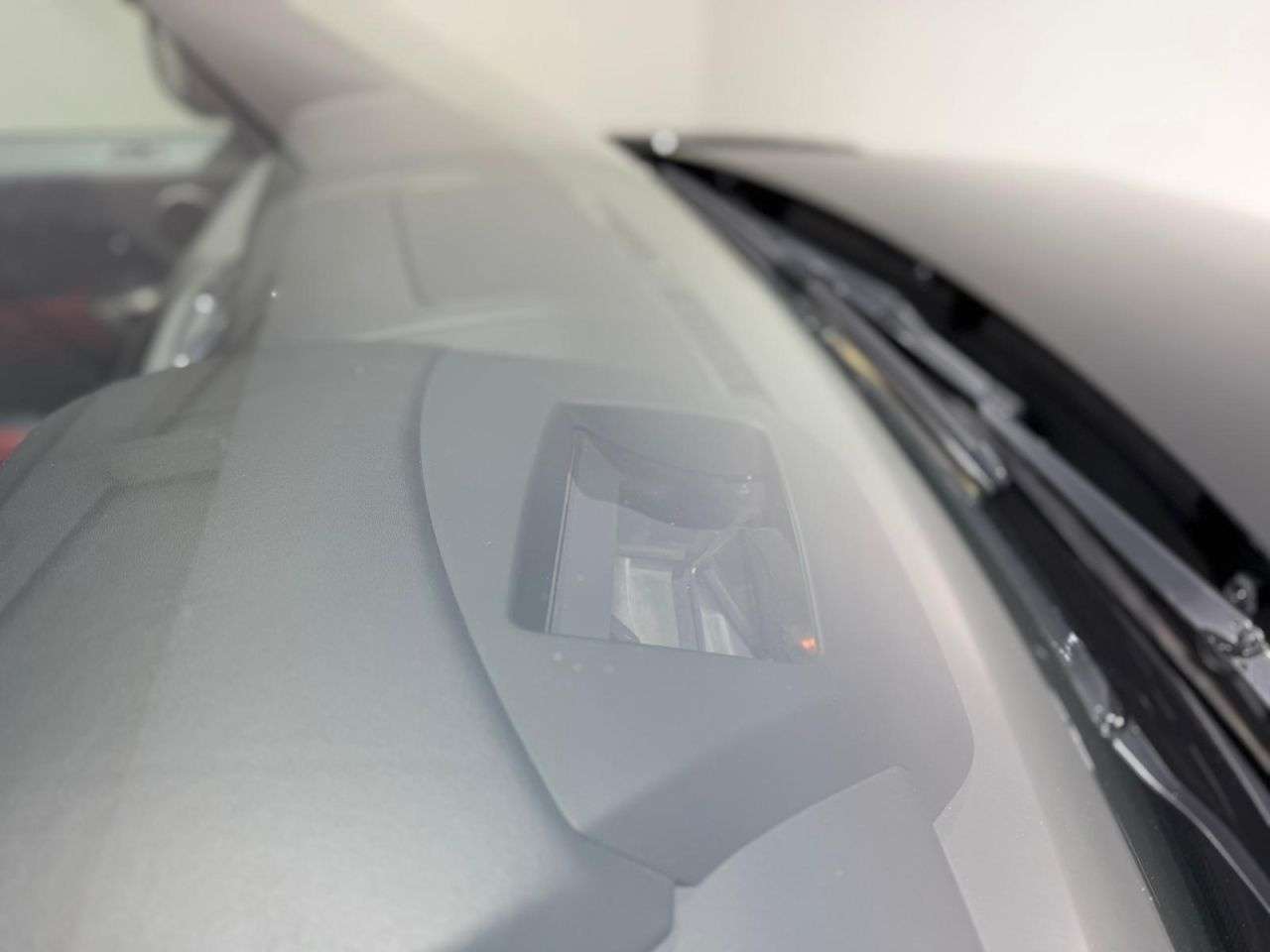 A 2017 LAND ROVER RANGE ROVER SPORT 3.0 SD V6 Autobiography Dynamic SUV 5dr Diesel Auto 4WD Euro 6 (s/s) (306 p A 2017 LAND ROVER RANGE ROVER SPORT 3.0 SD V6 Autobiography Dynamic SUV 5dr Diesel Auto 4WD Euro 6 (s/s) (306 p