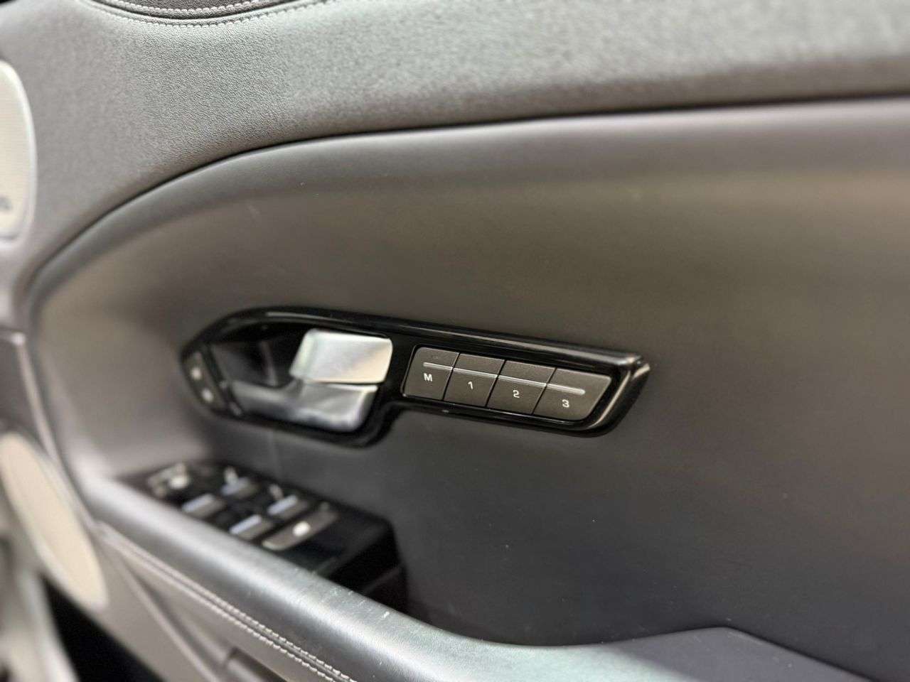 2018 LAND ROVER RANGE ROVER EVOQUE 2018 LAND ROVER RANGE ROVER EVOQUE