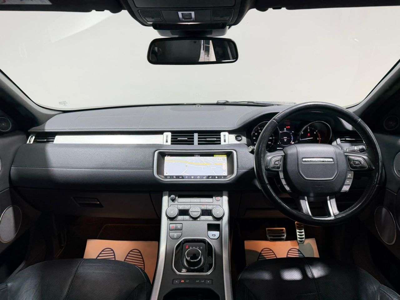 A 2018 LAND ROVER RANGE ROVER EVOQUE 2.0 TD4 HSE Dynamic SUV 5dr Diesel Auto 4WD Euro 6 (s/s) (180 ps) NATIONWID A 2018 LAND ROVER RANGE ROVER EVOQUE 2.0 TD4 HSE Dynamic SUV 5dr Diesel Auto 4WD Euro 6 (s/s) (180 ps) NATIONWID