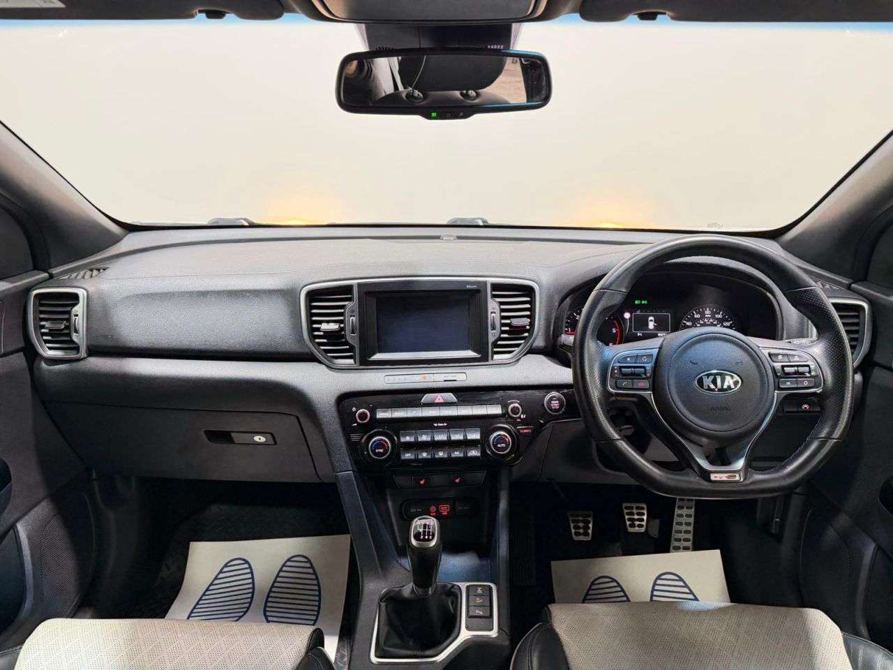 A 2017 KIA SPORTAGE 2.0 CRDi GT-Line SUV 5dr Diesel Manual AWD Euro 6 (134 bhp) NATIONWIDE DELI A 2017 KIA SPORTAGE 2.0 CRDi GT-Line SUV 5dr Diesel Manual AWD Euro 6 (134 bhp) NATIONWIDE DELI