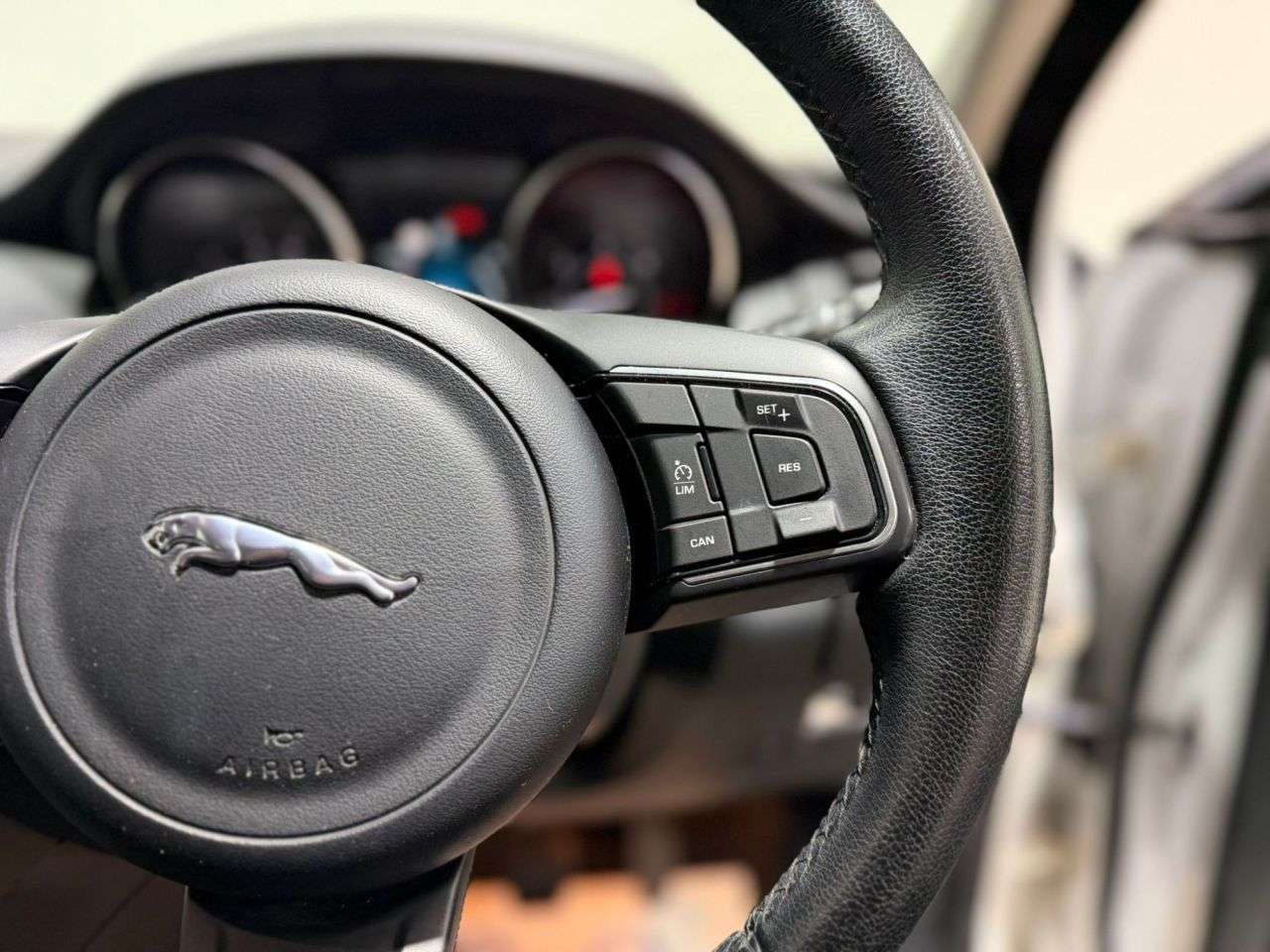 2018 JAGUAR E-PACE 2018 JAGUAR E-PACE