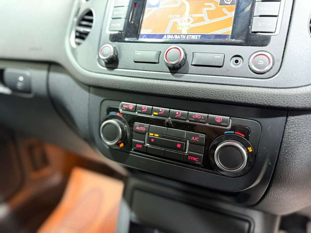 2015 VOLKSWAGEN TIGUAN 2015 VOLKSWAGEN TIGUAN