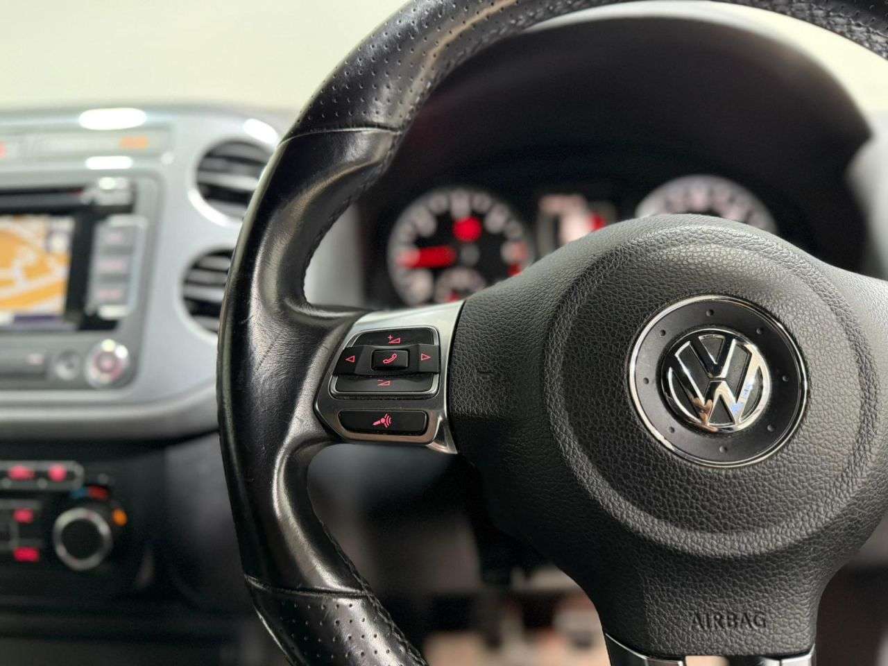 2015 VOLKSWAGEN TIGUAN 2015 VOLKSWAGEN TIGUAN