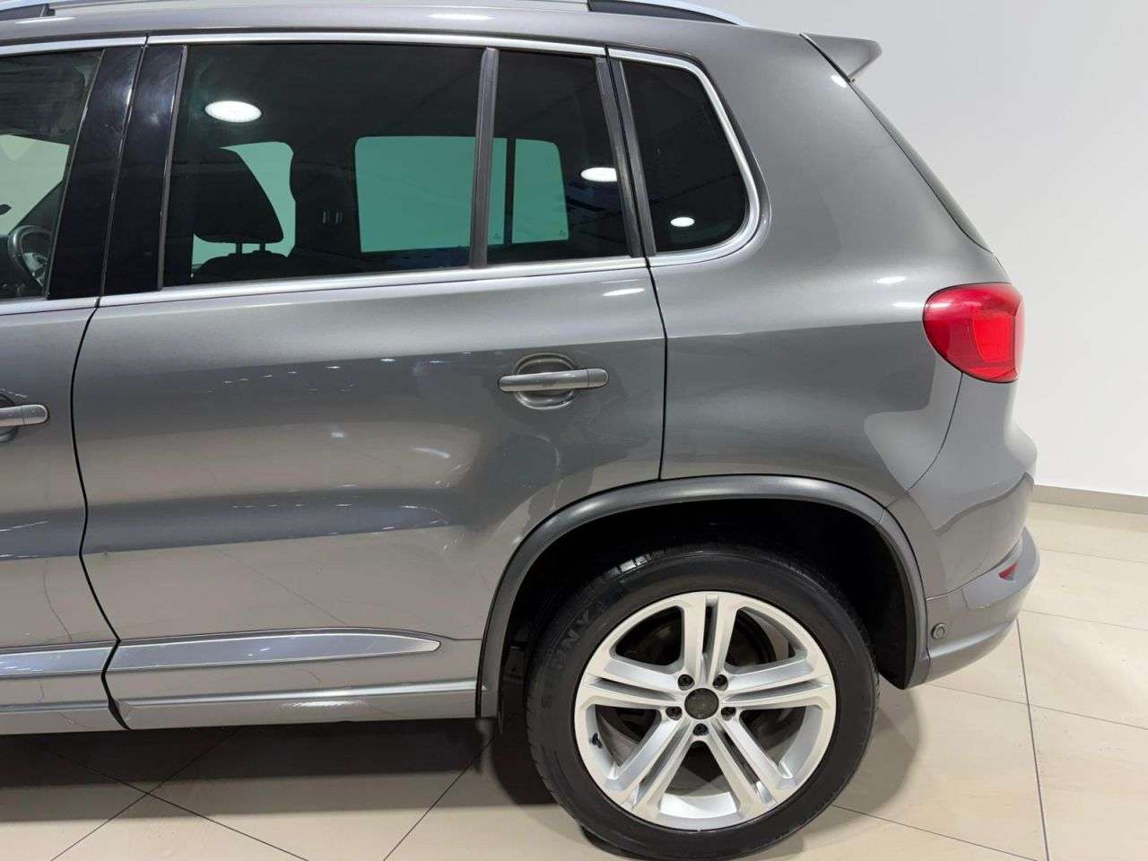 2015 VOLKSWAGEN TIGUAN 2015 VOLKSWAGEN TIGUAN