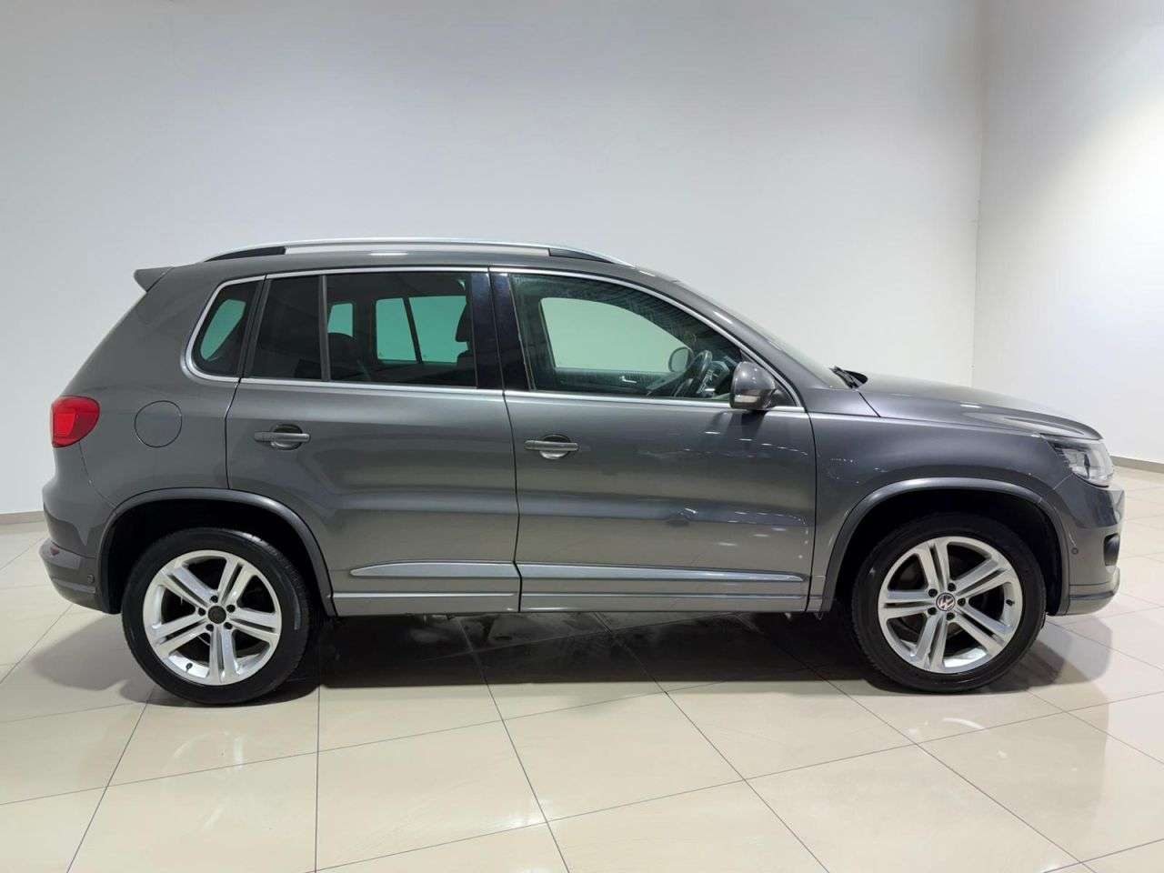 2015 VOLKSWAGEN TIGUAN 2015 VOLKSWAGEN TIGUAN