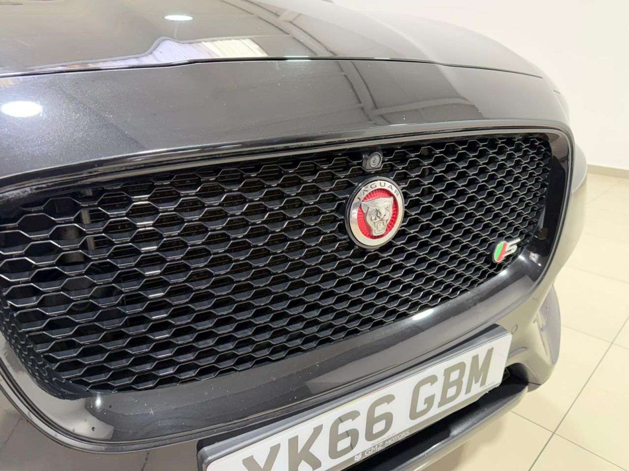 2017 JAGUAR F-PACE 2017 JAGUAR F-PACE