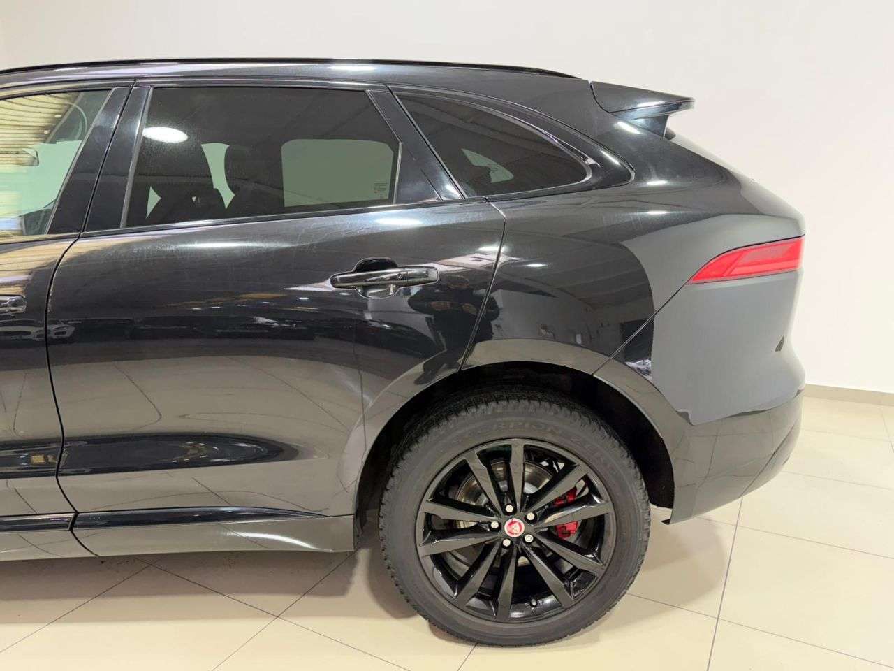 2017 JAGUAR F-PACE 2017 JAGUAR F-PACE
