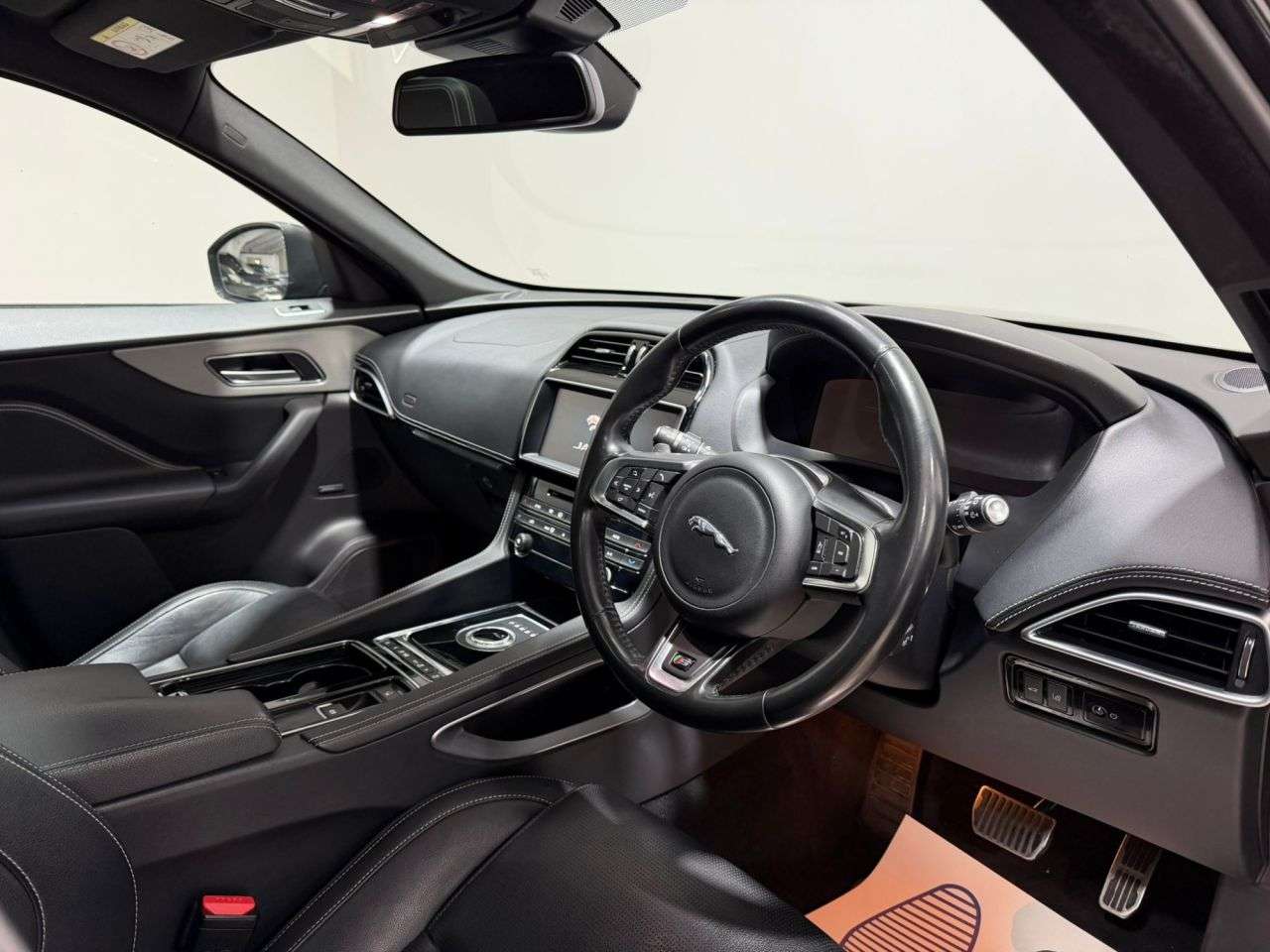 2017 JAGUAR F-PACE 2017 JAGUAR F-PACE