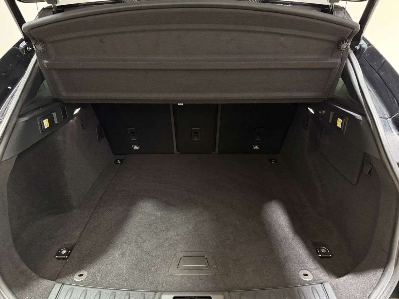 2017 JAGUAR F-PACE 2017 JAGUAR F-PACE