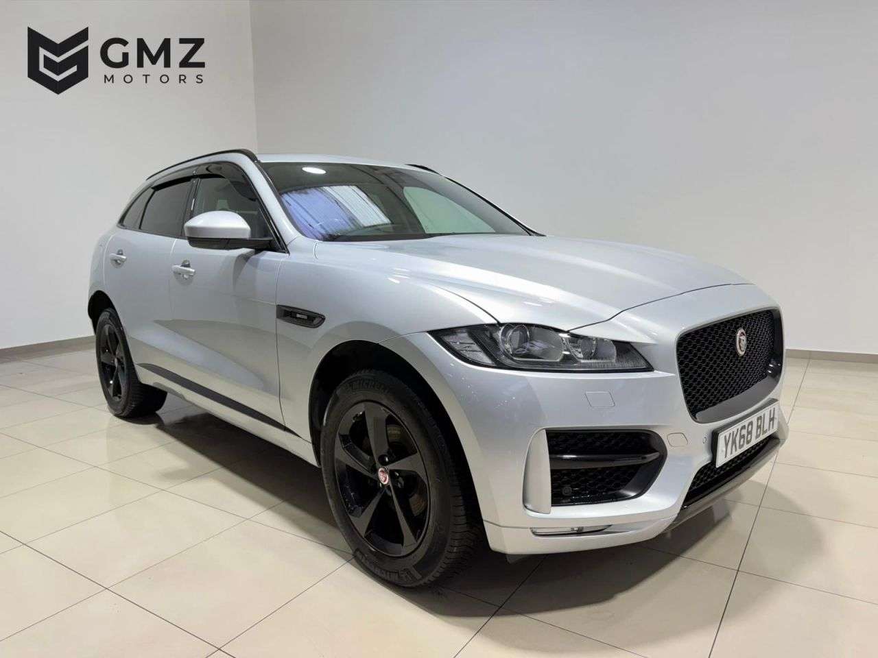 A 2018 JAGUAR F-PACE 2.0 D180 R-Sport SUV 5dr Diesel Auto AWD Euro 6 (s/s) (180 ps) NATIONWIDE D A 2018 JAGUAR F-PACE 2.0 D180 R-Sport SUV 5dr Diesel Auto AWD Euro 6 (s/s) (180 ps) NATIONWIDE D
