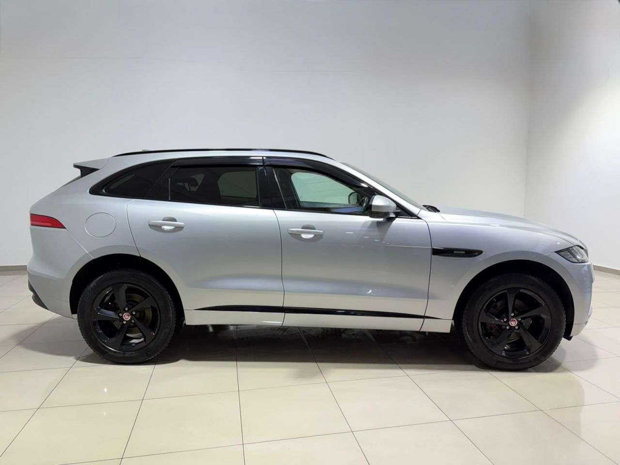 2018 JAGUAR F-PACE 2018 JAGUAR F-PACE